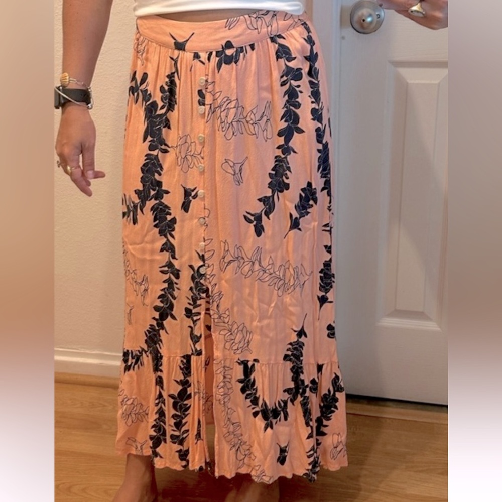 Ava Sky Guava Plumeria Lei skirt